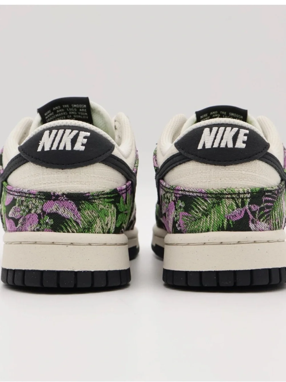 Nike Dunk Low Top Nature Floral Tapestry Sneakers FN7105 030 Women’s Size 8.5